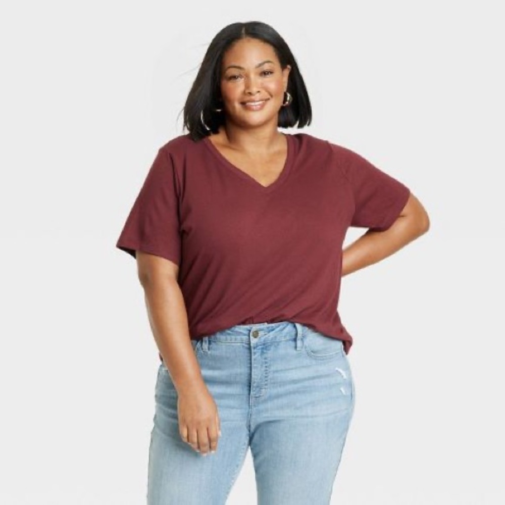 Ava & Viv Burgundy Short Sleeve V-Neck Shirt